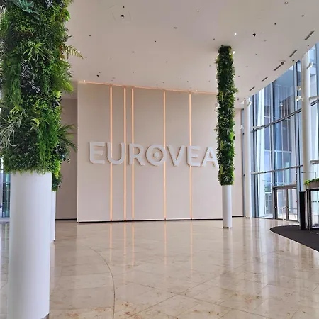 Διαμέρισμα 20th Floor Luxury - River & Castle View