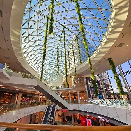 20th Floor Luxury - River & Castle View Apartmán *