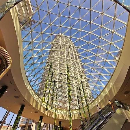 20th Floor Luxury - River & Castle View Bratysława