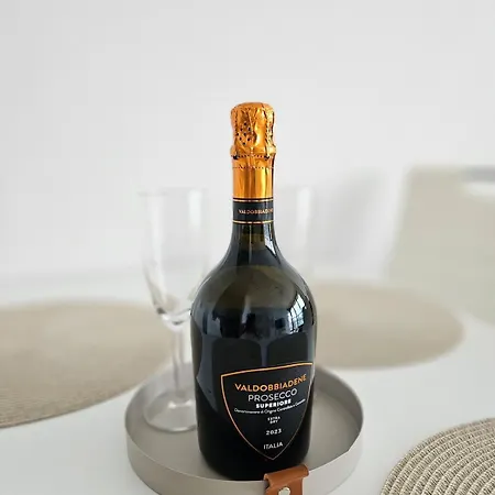 20th Floor Luxury - River & Castle View Apartament Bratysława