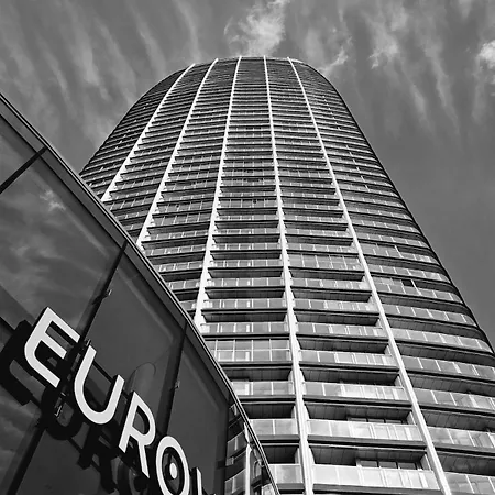 Apartament 20th Floor Luxury - River & Castle View