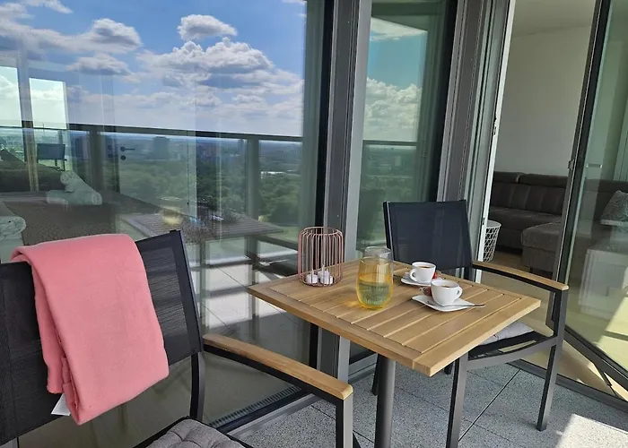 20th Floor Luxury - River & Castle View Bratislava