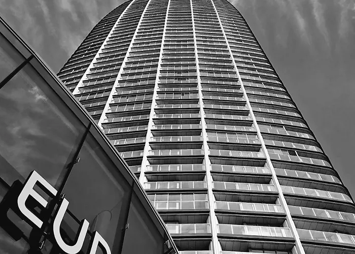 Apartament 20th Floor Luxury - River & Castle View